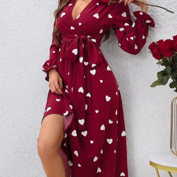 Heart Shaped Printed Belted Dress - Picture 2 of 3